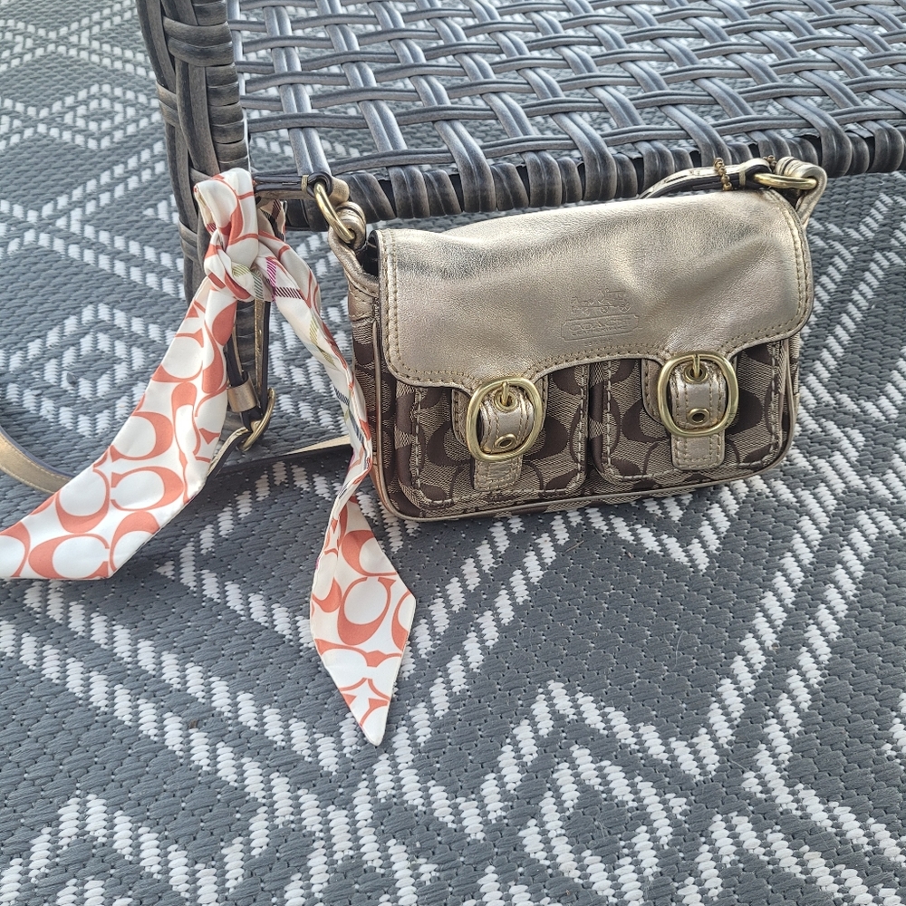 COACH Signature Brown Beige Gold canvas Leather Shoulder Bag Cros…